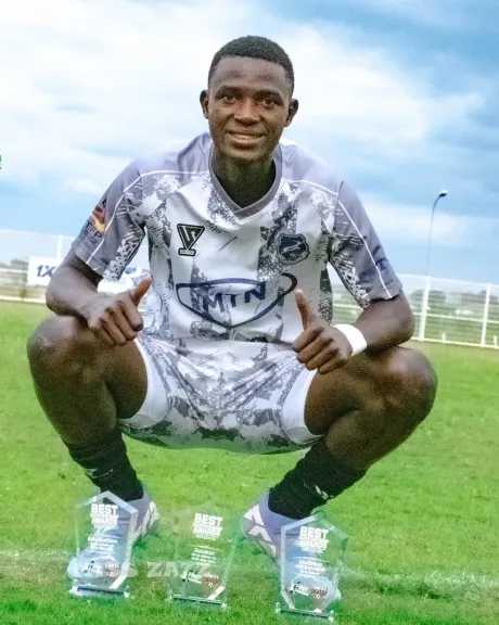 الفريق الأول