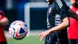 الفريق الأول