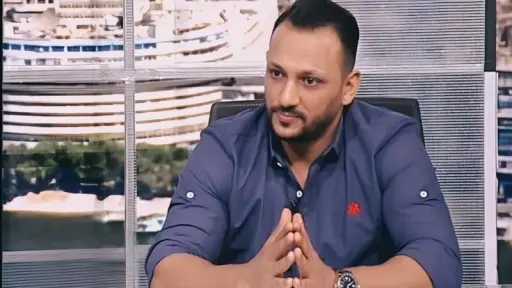 الفريق الأول