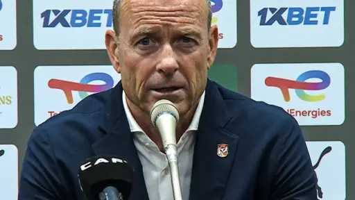 الفريق الأول