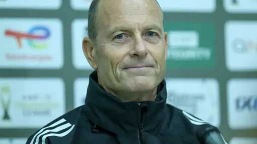 الفريق الأول