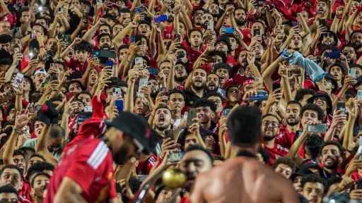 الفريق الأول