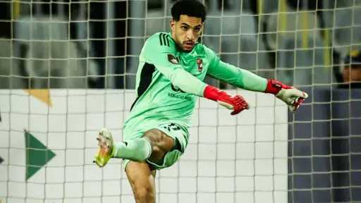 الفريق الأول