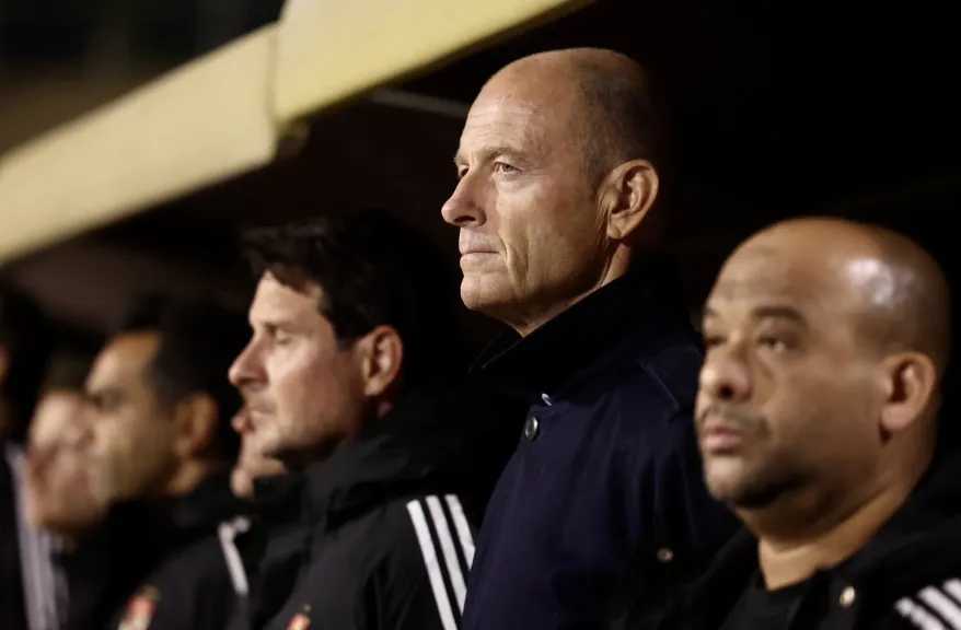 الفريق الأول