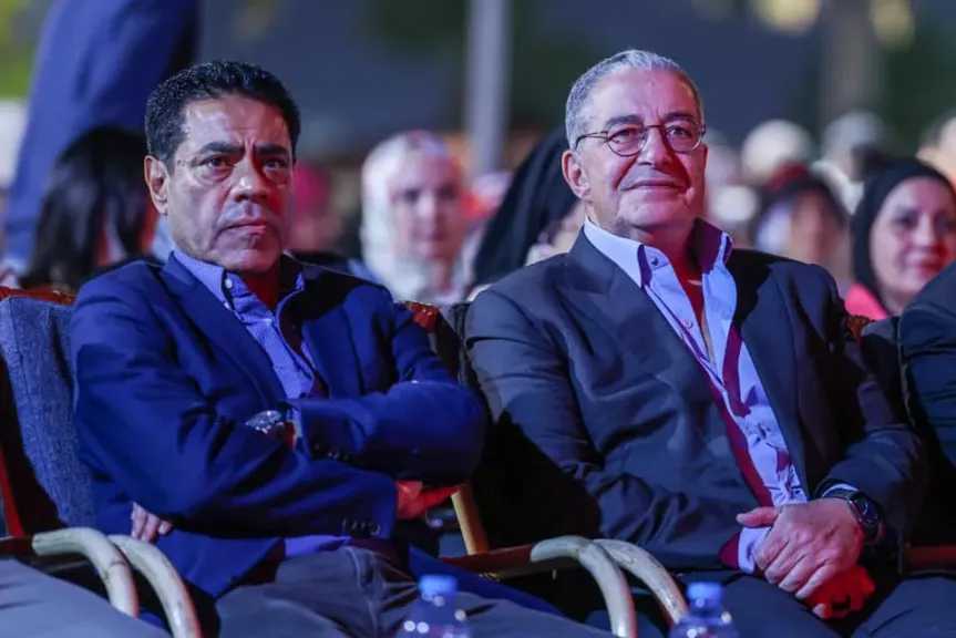 الفريق الأول