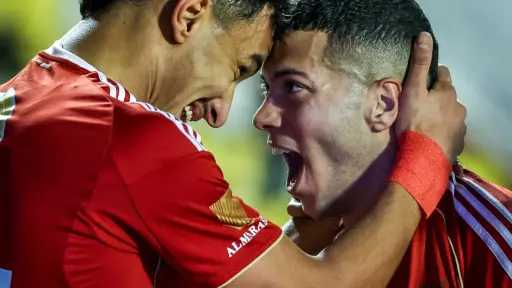 الفريق الأول