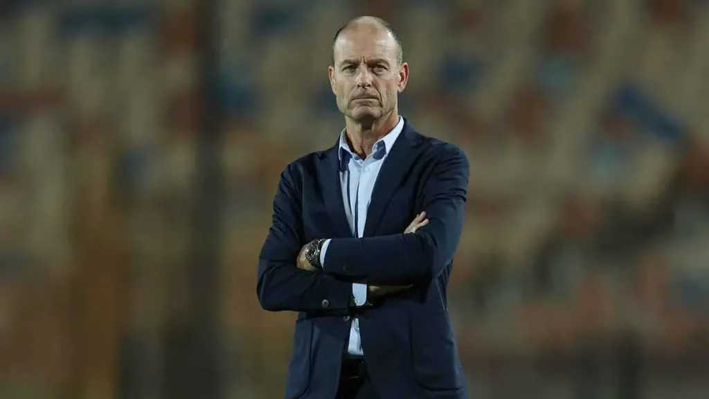 الفريق الأول