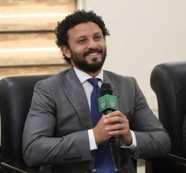 الفريق الأول