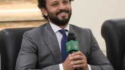 الفريق الأول