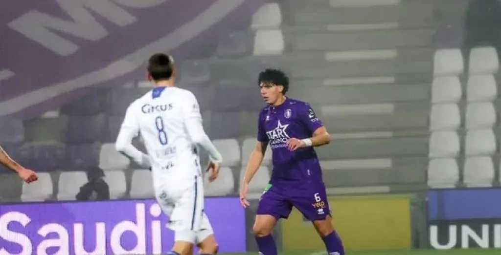 الفريق الأول