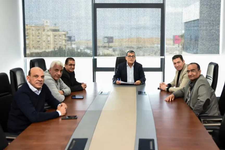 الفريق الأول