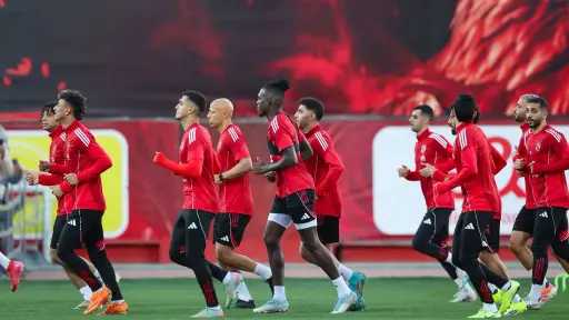 الفريق الأول