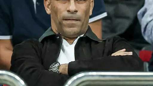 الفريق الأول