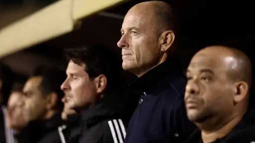 الفريق الأول