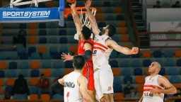 الزمالك يهزم الأهلي ويتأهل لنهائي...