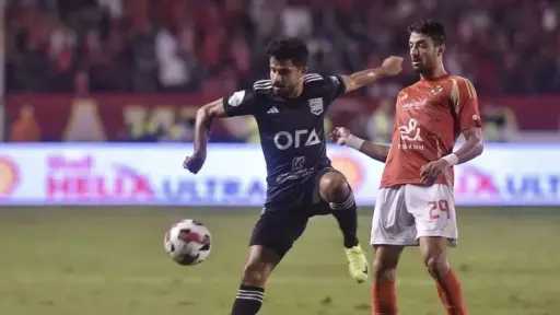 الفريق الأول