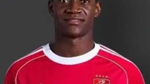 الفريق الأول