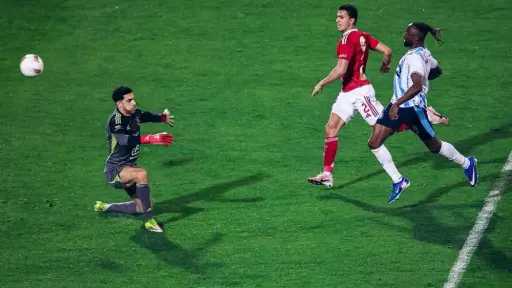 الفريق الأول