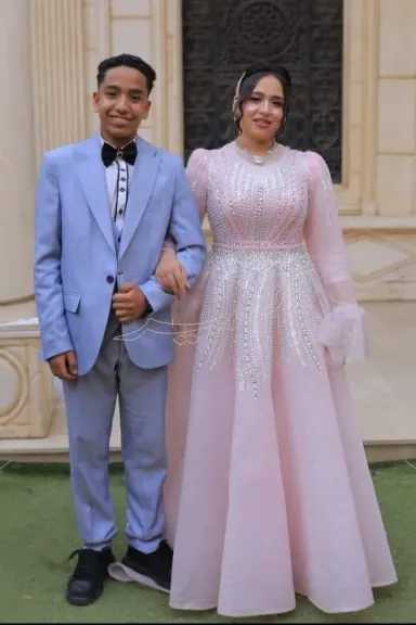 أي خدمة