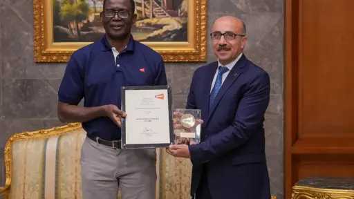 أي خدمة