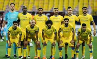 مهاجم الجزائر وليون الفرنسي على...